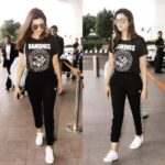 Parineeti Chopra Instagram - I love walking pictures!! Haha ❤️ #TrackpantsForLife #AlsoSneakersForLife