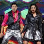 Parineeti Chopra Instagram - FULL ENERGY ON STAGEEE!! Love performing for you America. Thankyou for the amazinggg energy we will never forget this!!!! @varundvn #dreamteam2016