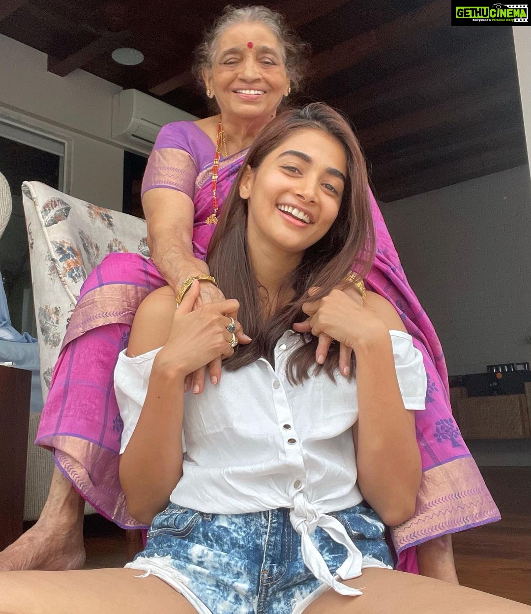 Pooja Hegde Instagram - Made some memories 💜🤍 #happyheart