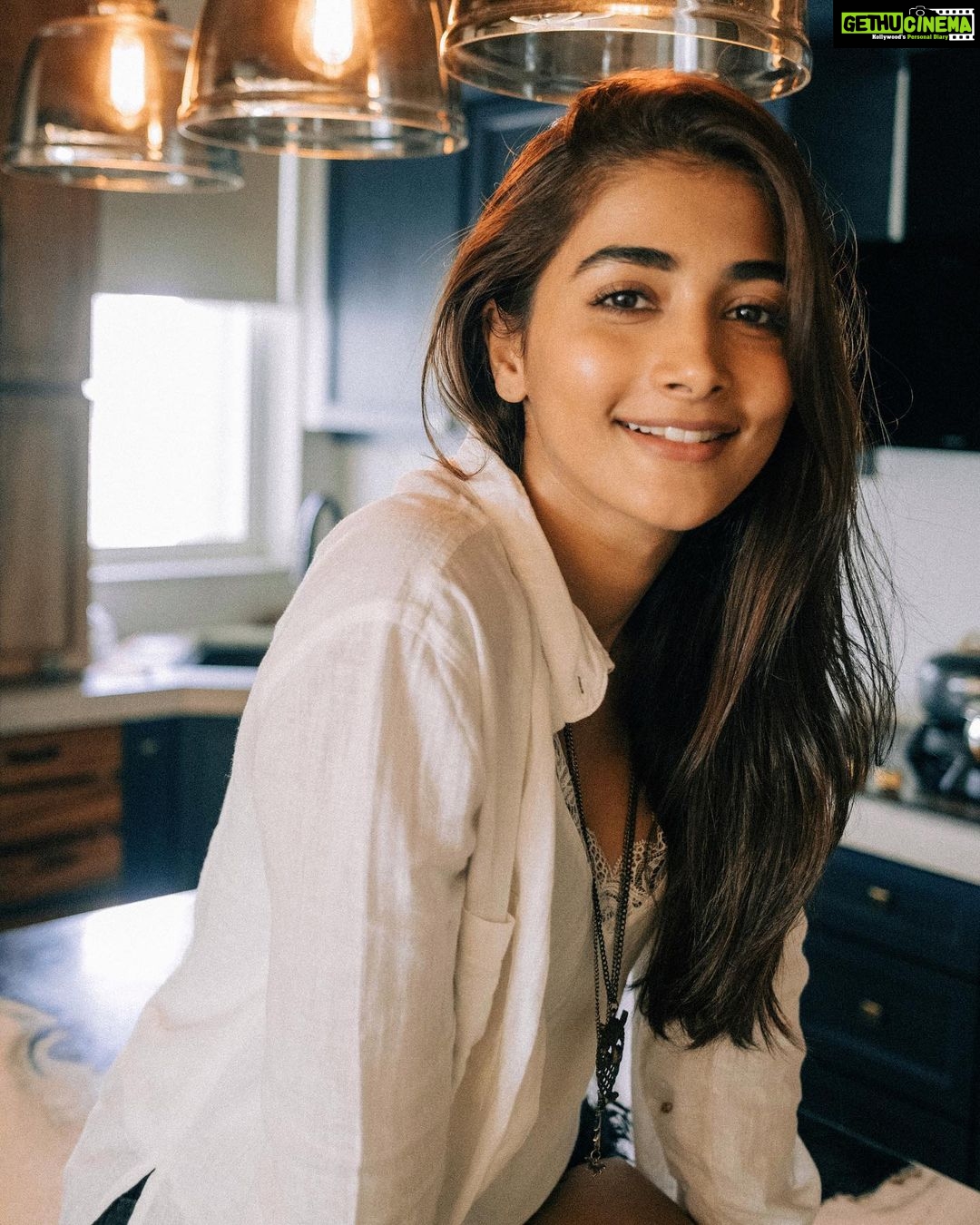 Pooja Hegde Instagram - Thank you for all the love ya’ll have sent my way. I have recovered well, kicked stupid corona’s butt and finally tested NEGATIVE! 😃 yeyy! All your wishes and healing energy seemed to have done it’s magic. Forever grateful ❤️ Stay safe out there 😷🤗