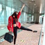 Pooja Hegde Instagram – Your aero bridge…my ballet moment ☺️😂