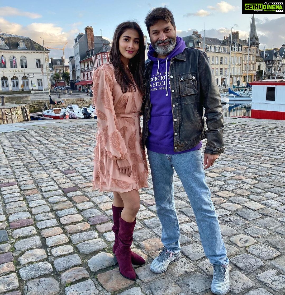 Pooja Hegde Instagram - Happy Birthday to the coolest,calmest and most charming Trivikram sir ☺️ So grateful to have been your Aravindha and Amulya.. Still remember when you narrated AVPL, couldn’t stop laughing. Wishing you the best year ahead. All I can say is “Guruji sir, Guruji Anthe” 😉🙏🏻 #directorgaru