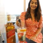 Pooja Hegde Instagram - #collaboration Why keep it simple? Pour it, stir it and dance! #RedAndGingerChallenge with @vizdumb, @LisaMishraMusic & me! #RevibeTheNight by recreating this hook-step ​ 1. #ReVibeTheNight by recreating this hook-step ​ ​2. Tag @JohnnieWalkerIndia and use the #RedAndGingerChallenge to win a chance at a repost and tickets to the upcoming music gig! ​ Winners are to be announced soon. *T&C apply: Tickets open for only 25 years of age and above, in selected cities​ ​#DrinkResponsibly #JohnnieWalker #JohnnieWalkerIndia​