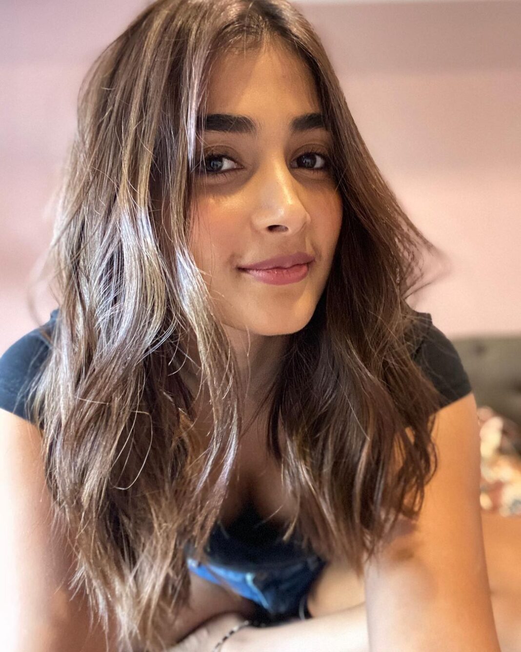 Pooja Hegde Instagram - Selfie time ☺️☺️☺️☺️☺️