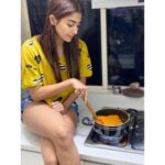 Pooja Hegde Instagram - Made my halwa and ate it too... ☺️ Gajar ka halwa by Masterchef Pooja Hegde 😃 🥕 #quarantinelife #kissthecook💋