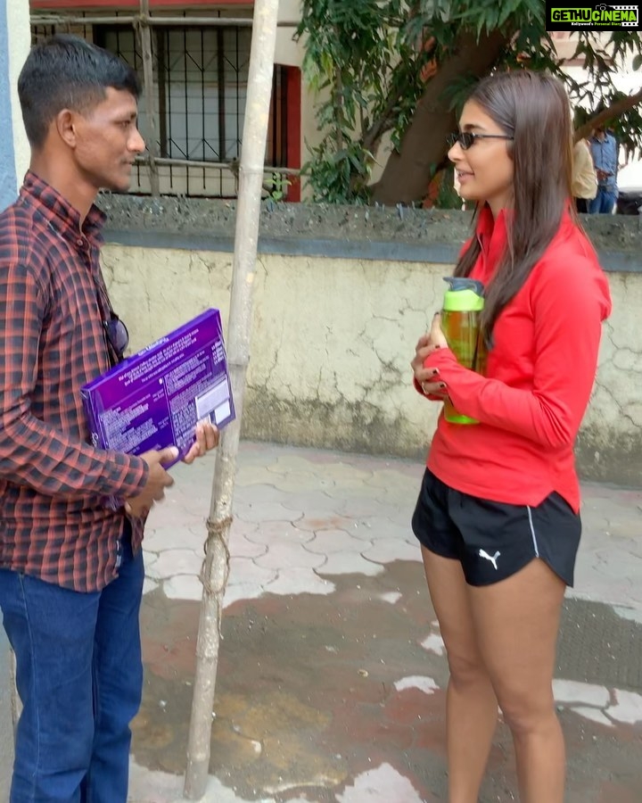 Pooja Hegde Instagram - Bhaskar Rao thank you for coming all the way to Bombay and waiting for 5 days to see me. I am so touched but it also saddens me to see my fans going through so much trouble to do so.I would NEVER want to see you’ll sleeping on the road in order to do so.I promise you, I feel your love from wherever u’ll are, you’ll are my strength. LOVE YOU’LL. #bestfansever #touched #grateful 😭😭❤️❤️
