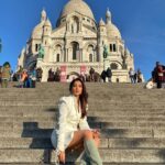Pooja Hegde Instagram - “A girl should be two things : Classy & Fabulous” - Coco Chanel 💥😉 Basilica du Sacre-Coeur de Montmartre
