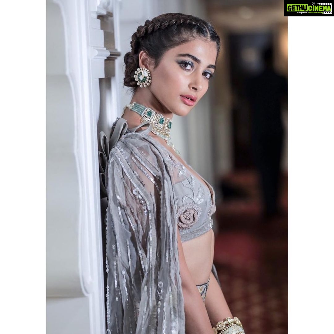 Pooja Hegde Instagram - I got my eyes on you.... 😉