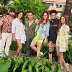 Pooja Hegde Instagram – A quick photo,Housefull 4 style,as we head out for our first screening 😍 @akshaykumar @iambobbydeol @kritisanon @riteishd @kriti.kharbanda