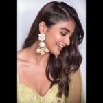 Pooja Hegde Instagram – Smile.Sparkle.Shine. 😃☺️🙃