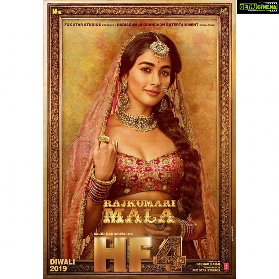 Pooja Hegde Instagram - Yeh kahaani jo shuru hui thi 1419 mein, khatam hogi 600 saal baad 2019 mein. Witness the journey of Rajkumari Mala and Pooja in the roller coaster ride of #Housefull4. πΏπ¬ Trailer out on 27th September. #SajidNadiadwala @farhadsamji @wardakhannadiadwala @foxstarhindi @nadiadwalagrandson
