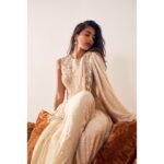 Pooja Hegde Instagram - Ivory story 🕊
