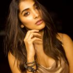 Pooja Hegde Instagram - 🎻