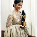 Pooja Hegde Instagram - 2nd award of the season for best actress for #aravindhasametha and I am filled with gratitude. Big thank you to my director for giving me the opportunity to play Aravindha. #appreciationpost