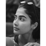 Pooja Hegde Instagram - 🎵 and boyyy, you got me lookin’ side to side 🎵