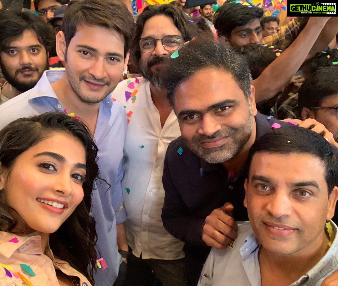 Pooja Hegde Instagram - Team #Maharshi 🎥 Just two weeks to go...9th May... 💃🏻 @urstrulymahesh @directorvamshi #DilRaju #Mohanan