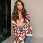 Pooja Hegde Instagram - I’m just the kind of girl who wears her heart on her sleeve ❤️🥰🥰🥰❤️ #literallyandfiguratively #truestory #behindthescenes