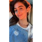 Pooja Hegde Instagram - Making the most of the light from a beautiful sunset.. #magichours #nofilterneeded #postpackup Hyderabad