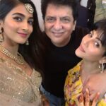 Pooja Hegde Instagram - SOOOOO much love for these two people cannot explain ❤️❤️ As I wrap my first film for this amazing banner @nadiadwalagrandson I already feel like a part of the family..to many more 🥂 @wardakhannadiadwala you be my cutie 😍 #Housefull4 #itsawrap
