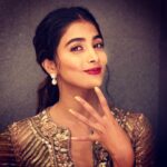 Pooja Hegde Instagram - The long overdue 4 MILLION post... happy to keep entertaining you’ll with all my jazz 💃🏻🤸‍♀️ muahhhhhhh 😘😘😘 #4Million #instafamily