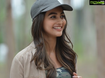 Pooja Hegde Instagram - Thank you for all the AMAZING reviews and feedback...feels great to have u all appreciate my dubbing and portrayal of Aravindha. I really wanted to dub bcoz I felt that it would convey the character correctly. These comments from all of u have inspired me to excel even further. Looking forward to more challenging roles and interesting characters π₯ #AravindhaSametha
