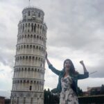 Pooja Hegde Instagram - ...coz u can’t come all the way and not get one of these pics...🤷🏻‍♀️🤣🙈 #lookmaajustonehand #savedit #heyyManIWorkout #leaningtowerofpisa #moneyshot Leaning Tower of Pisa