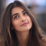 Pooja Hegde Instagram - Chin up,Buttercup ☺️☺️