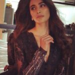 Pooja Hegde Instagram – Wind in my hair,camera in my face…📸📸 #quickphotoshoots #bts