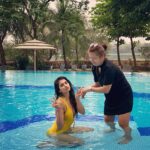 Pooja Hegde Instagram - If you know me or have worked with me,I’m always dancing around..ESPECIALLY during make up and hair time 😂 Here’s @tenzinkyizom_official trying her best to do her touch ups while I goof around 😂 #behindthescenes #Feminacover #notonetostaystill