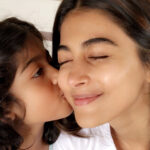 Pooja Hegde Instagram - Fuelled with love,hugs and kisses ❤️😘 #sisterlove #weekendgetaway #erergized #loveiseverything