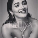 Pooja Hegde Instagram - Chin up,Buttercup 😄 #alwayssmiling #holdingmyheaduphigh