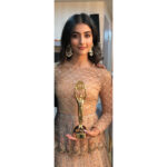 Pooja Hegde Instagram – Thank you Zee Awards for the Favourite actress award 2017..DJ was a special film for me..Hope I continue to be a favourite ☺️☺️😊❤️ #gratitude #popularchoice #DJ #duvvadajagannadham