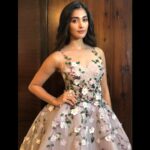 Pooja Hegde Instagram – When an outfit feels like a dream 😍❤️ @charbelkaramfashion mulani #outofafairytale #NofilterNeeded #FilmfareGlamourAndStyleAwards

@jet_gems @tanghavri @kajol_mulani