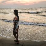 Pooja Hegde Instagram - Sea,sand and a beautiful sunset..❤️ #smallpleasures #beachlife #Peace