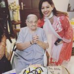 Pooja Kumar Instagram - Happy 91st birthday to my Nani in Lucknow! We had a great time celebrating this big event!! #family #grateful #eating #singing #children #fitness #longlife