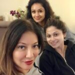 Pooja Kumar Instagram - Missing these ladies!!! #tbt @shamitashetty_official and @beautyhealthnyinc when are we meeting again???? 😘❤️