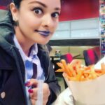 Pooja Kumar Instagram – After a long day in the sets I decided to treat myself to a cup of sweet potato French fries! #yummy #eatingwell #losangeles #thecounter