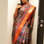 Pooja Kumar Instagram – #tbt this #kanjivaram silk sari has over 10,000 colors in it. The only one made with such elaborate thread work! Thank you #supriya and #page3 for the hair and make up and @stylebyamipatel for the styling! Love wearing #saris #diwali #newbeginnings2018