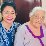 Pooja Kumar Instagram - Today is a very sad day for our family as my nani (mom’s mom) has passed on. She was 93 years old and after my mom the most beautiful, strongest, smartest, fashionable, empathetic, kindest, and talented woman that I was so lucky to have in my life. She taught me to be tough and kind. She taught me to be intelligent and humble. She taught me to be curious and insightful. She taught me the Lucknowi Hindi and playing cards. All those times I would come to her room and mess it up with my 2 gigantic suitcases coming from #america are the things I will always treasure. So many things I want to share and say. Love you Nani forever and say hi to my mom for me. 💔💔🖤🖤