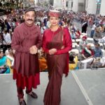 Pooja Kumar Instagram – #tbt in #nyc for the #India Independence day parade! It was an honor to be celebrating in the #bigapple @madisonsquarepark with @ikamalhaasan sir. Thank you to @archithanarayanamofficial and @archana_aarthi and @amritha.ram for the styling and the lovely make up by @shadesbysahar and this amazing picture by @jaymandalnyc  and #FIA for a great program!