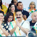 Pooja Kumar Instagram - I’m deeply honored to be at the #independenceday parade and my deepest thanks to all of you who came for the parade in spite of the rain! We are so proud to be Indian! Thank you @ikamalhaasan sir and @kailashkher ji thanks to @parisera_diaries for the sari and @archana_aarthi for the styling!