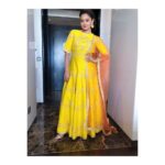 Pooja Kumar Instagram - #vishwaroopam2 promotions at #bigbosstelugu in Hyderabad today 💛 #kamalhassan Wearing:- @thenehasaran Accessories:- @shillpapuriidesignerjewellery #moviepromotion #vishwaroopam2 #poojakumar #brightyellow #sunshinegirl #styledbyshefali #tamilmovies #hindicinema #bollywood #tollywood