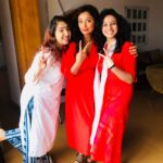Pooja Kumar Instagram - Thank you to these ladies for all the hard work!! We are so close to the release!!! #vishwaroop2 #kamal #mumbai #actress #tamilcinema #tamil #kamalhassan #hindi @shefalideora_ @neverendingdrama @mandvisharma16