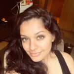 Pooja Kumar Instagram – Good morning #mumbai! Starting another day of promotions for #vishwaroop2 #nomakeup #womeninfilm