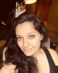 Pooja Kumar Instagram - Good morning #mumbai! Starting another day of promotions for #vishwaroop2 #nomakeup #womeninfilm