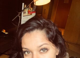 Pooja Kumar Instagram - Good morning #mumbai! Starting another day of promotions for #vishwaroop2 #nomakeup #womeninfilm
