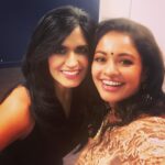 Pooja Kumar Instagram – #flashbackfriday Love this woman for always being there and letting me wear one of her beautiful saris!! Check out #silkthreads in #dallas @ruby.bhandari ❤️❤️