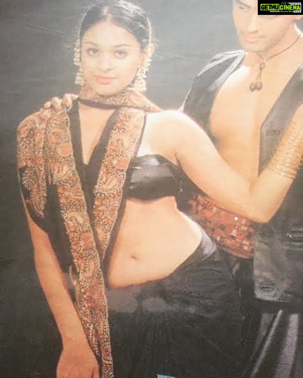 Pooja Kumar Instagram - Going down memory lane and stumbled across this #flashbackfriday Another photo shoot for one of my favorite magazines !! I should have gotten a belly ring but can’t take pain!! #femina #work #womeninfilm