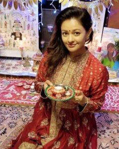 Pooja Kumar Instagram - #tbt to #Diwali last year! This is my favorite festival and we won’t be having the same celebration this year.  But, we will do the same rituals and hope that next year we can celebrate with more people! #happynewyear #india #lights #festival #celebrate #diwali