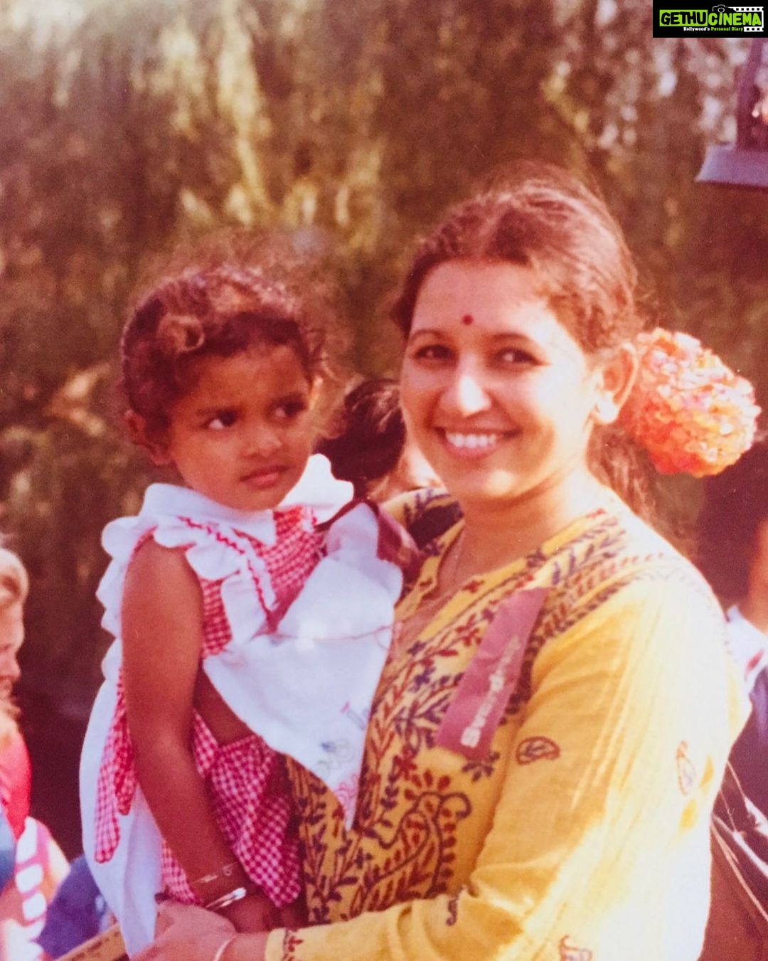 Pooja Kumar Instagram - Happy Birthday Mom. There isn’t a day that goes by without thinking about you and what you have done for so many people. Miss you everyday. Thank you for being so patient with me and allowing me to go after my dreams! You are looking down upon us with lots of blessings and guidance for a beautiful future. Love you and happy birthday! #mom #hbd #powerful #womensupportingwomen #womenempowerment